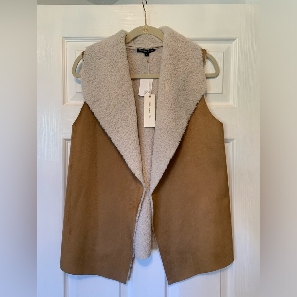 Elegant Tan Shearling Vest for Women